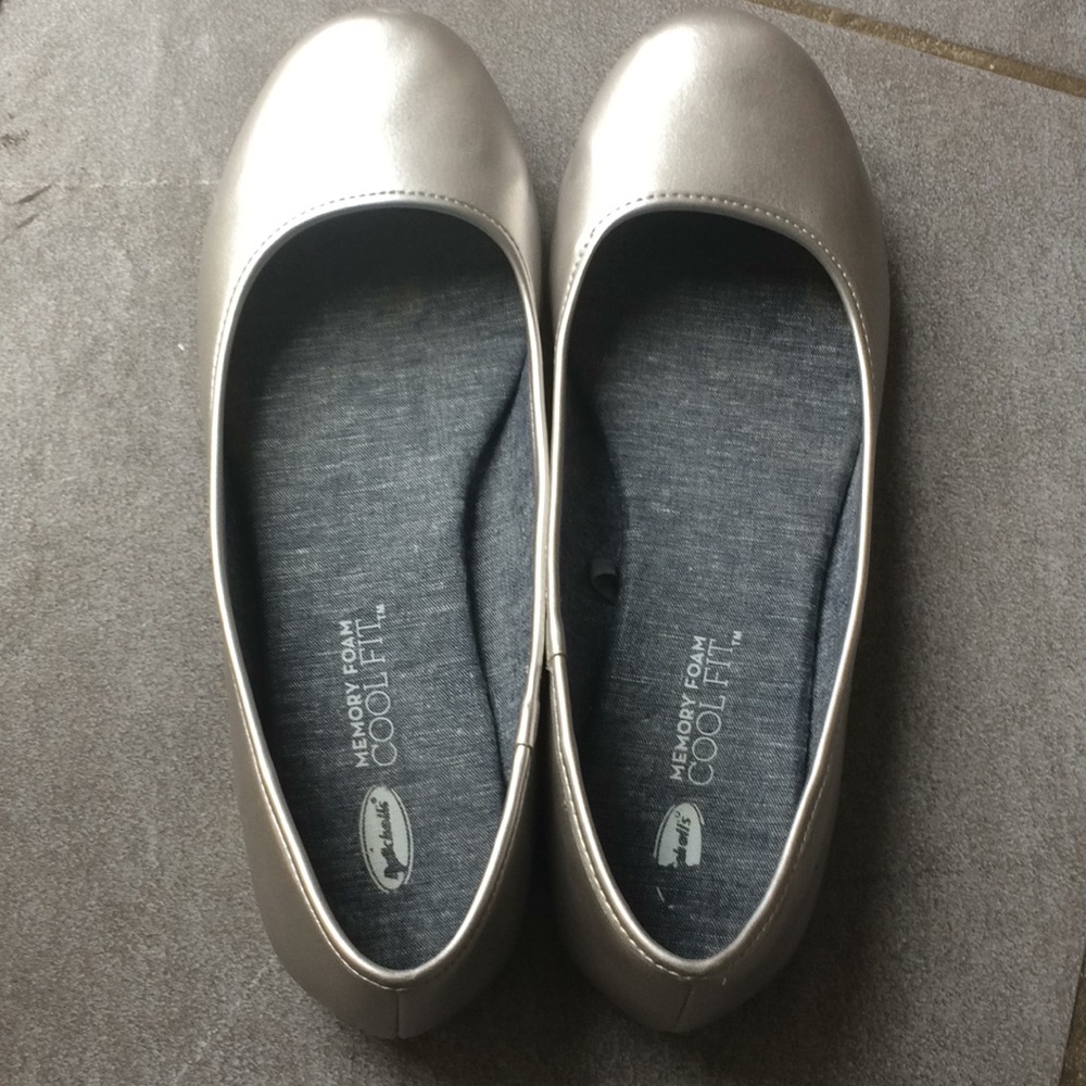 Silver flats 🥿